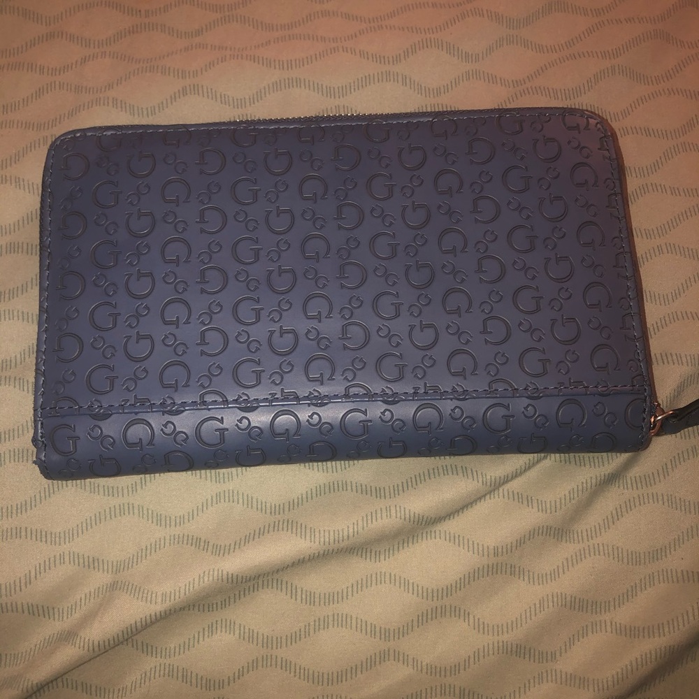 Guess wallet - Picture 2 of 3